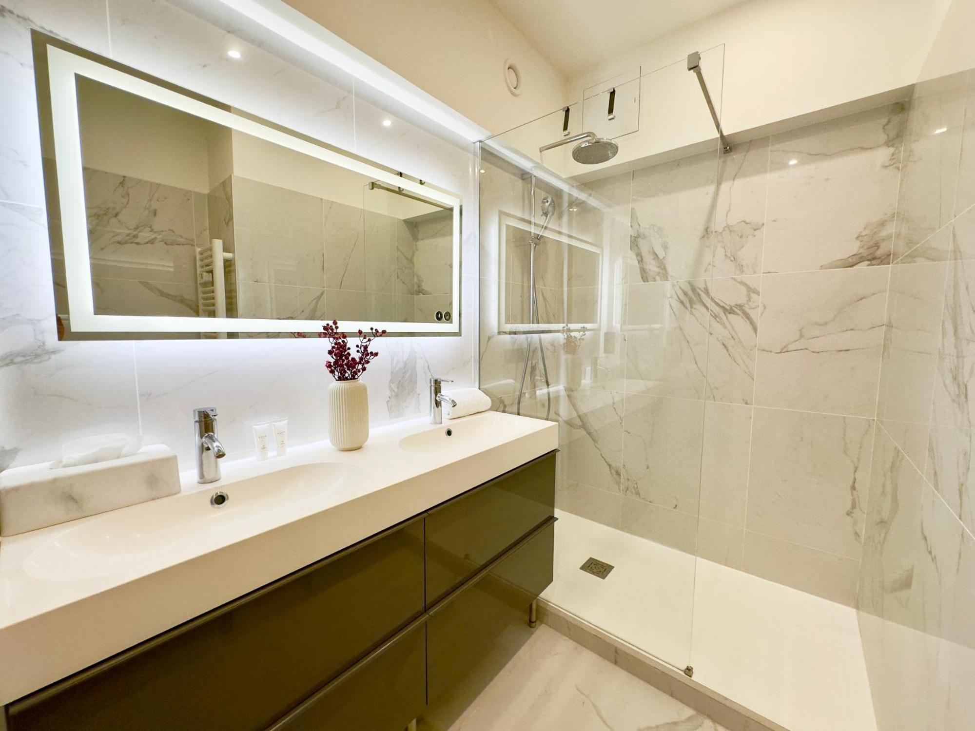 Luxueux 3 Pieces 80M2 - 2Ch - 2 Sdb - 1Mn Beach Croisette Канни Екстер'єр фото